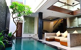 Villa Tentrem Legian